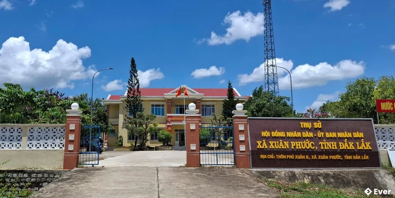 Trụ sở hành chính xã Xuân Phước