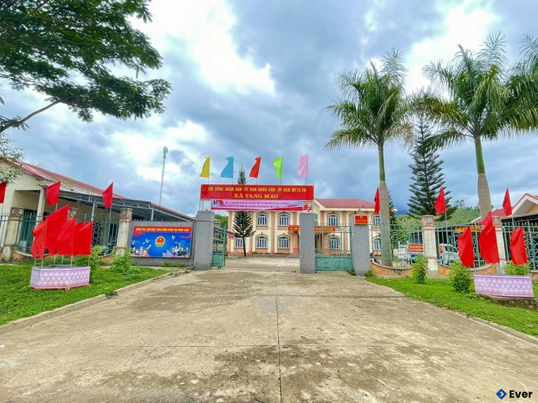 Trụ sở hành chính xã Yang Mao