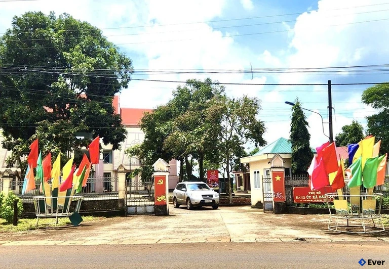 Trung tâm hành chính xã Bàu Cạn, Gia Lai