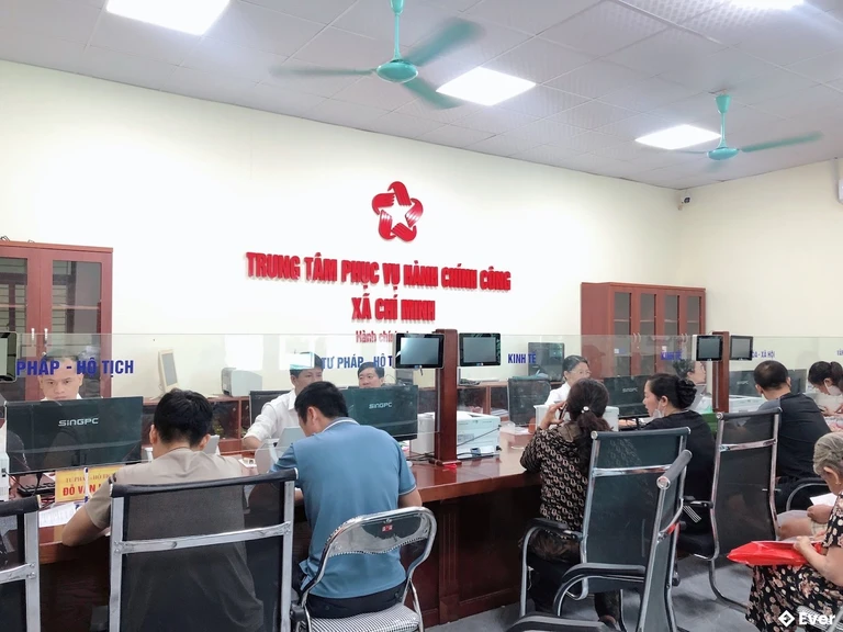 Trung tâm hành chính xã Chí Minh, Hưng Yên