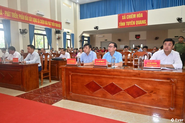 Trung tâm hành chính xã Chiêm Hoá, Tuyên Quang