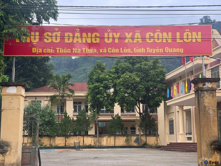 Trung tâm hành chính xã Côn Lôn, Tuyên Quang