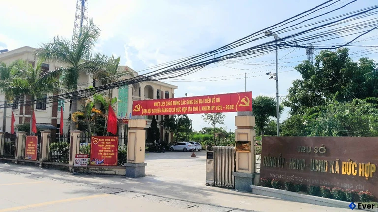 Trung tâm hành chính xã Đức Hợp, Hưng Yên