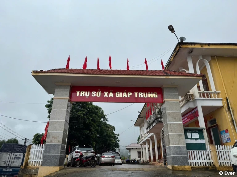 Trung tâm hành chính xã Giáp Trung, Tuyên Quang