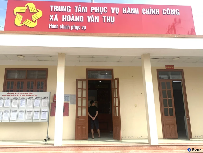 Trung tâm hành chính xã Hoàng Văn Thụ
