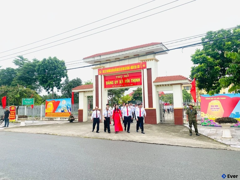 Trung tâm hành chính xã Hội Thịnh, Phú Thọ