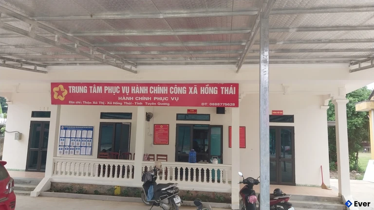 Trung tâm hành chính xã Hồng Thái , Tuyên Quang