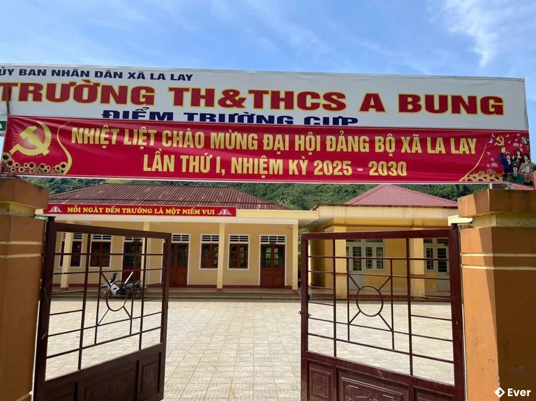 Trung tâm hành chính xã La Lay, Quảng Trị