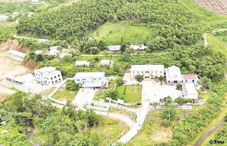 Trung tâm hành chính xã miền núi cao Trà Đốc, thành phố Đà Nẵng nhìn từ trên cao