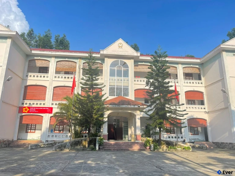 Trung tâm hành chính xã Nà Phặc, Thái Nguyên