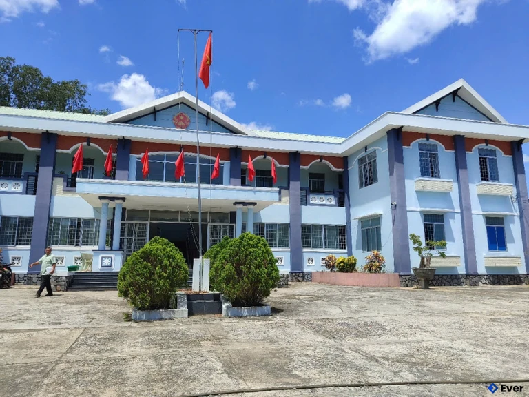 Trung tâm hành chính xã Phú Mỡ