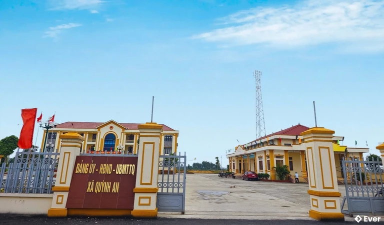 Trung tâm hành chính xã Quỳnh An, Hưng Yên