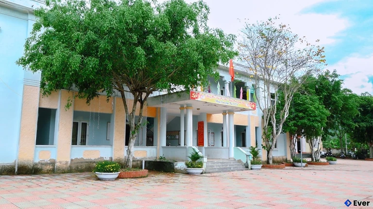 Trung tâm hành chính xã Tam Lư, Thanh Hóa