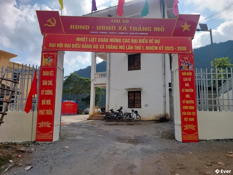 Trung tâm hành chính xã Thắng Mố, Tuyên Quang