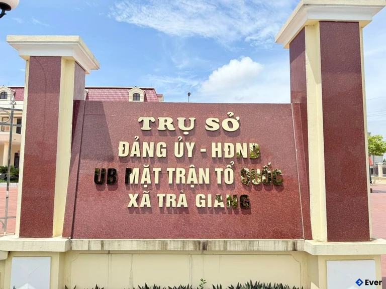 Trung tâm hành chính xã Trà Giang, Hưng Yên