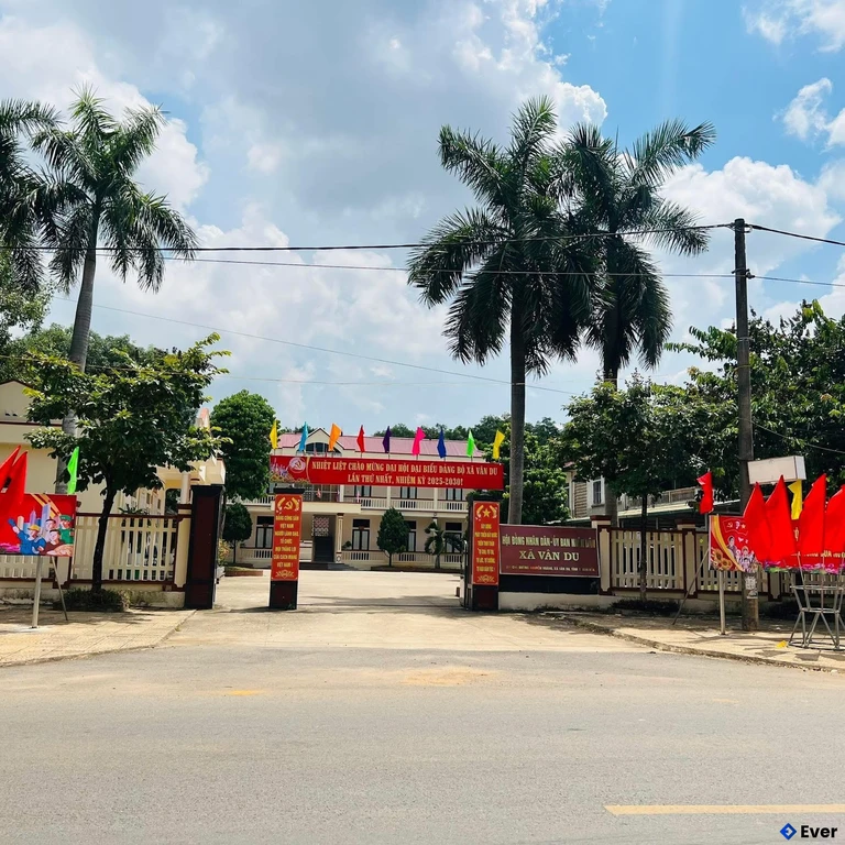 Trung tâm hành chính xã Vân Du, Thanh Hóa