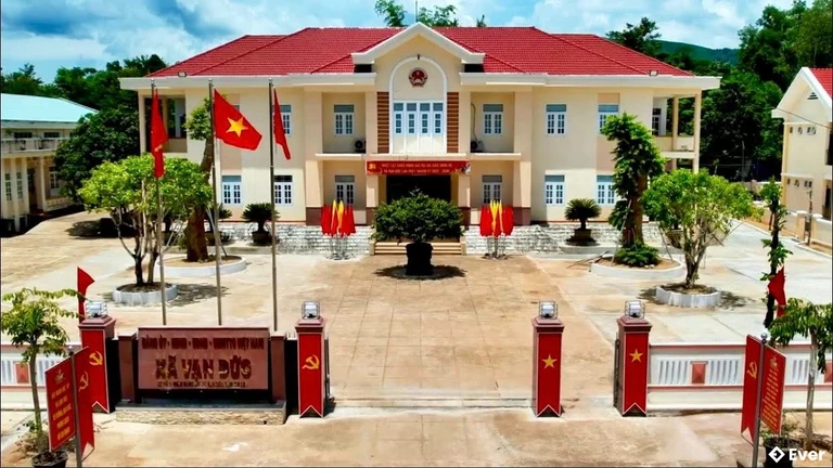 Trung tâm hành chính xã Vạn Đức, Gia Lai