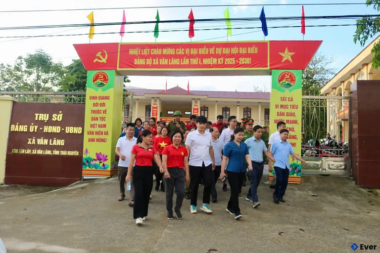 Trung tâm hành chính xã Văn Lăng, Thái Nguyên