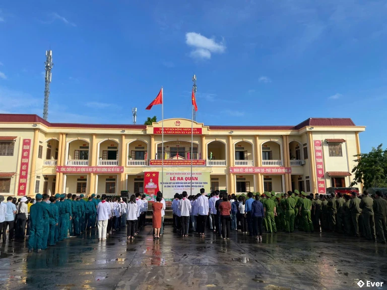 Trung tâm hành chính xã Vạn Xuân, Hưng Yên