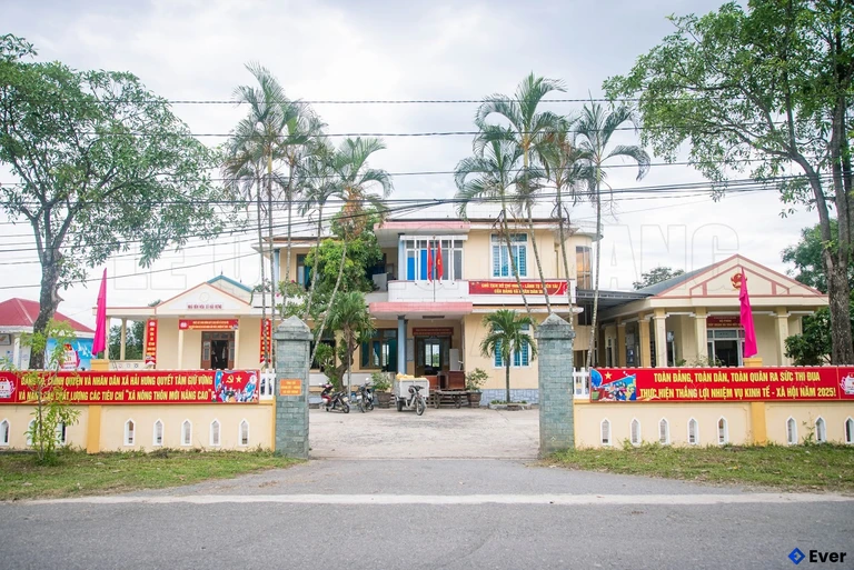 Trung tâm hành chính xã Vĩnh Định, Quảng Trị