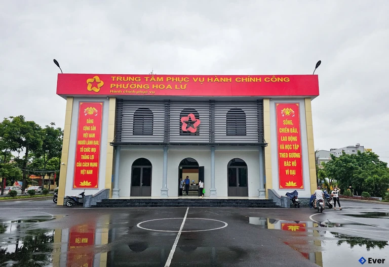 Trung tâm phục vụ hành chính công phường Hoa Lư