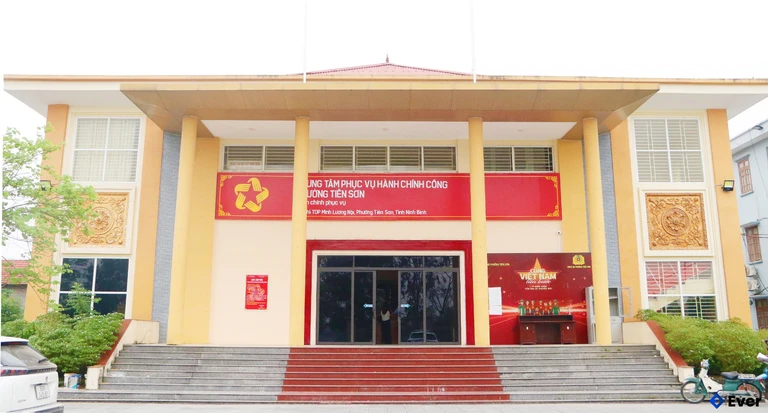 Trung tâm phục vụ hành chính công phường Tiên Sơn