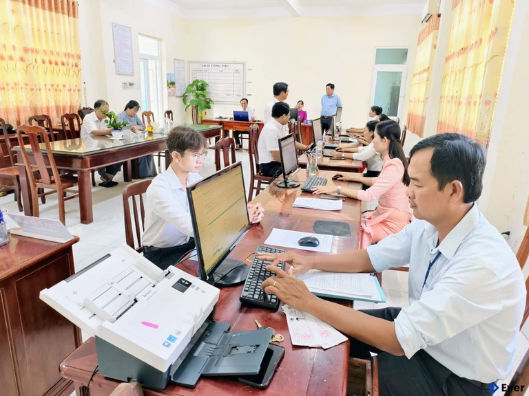 Trung tâm phục vụ hành chính công phường Trường Long