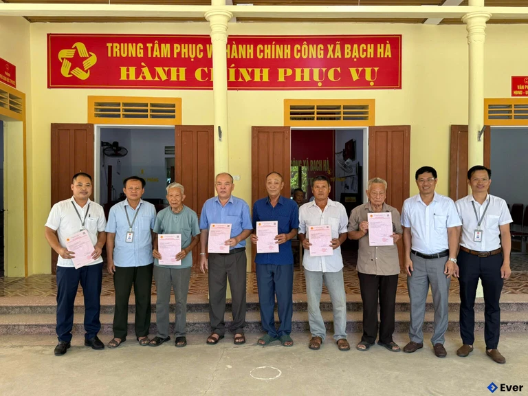 Trung tâm phục vụ hành chính công xã Bạch Hà