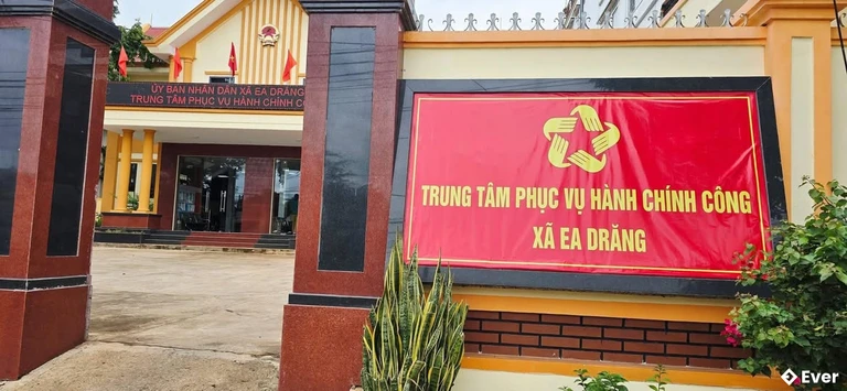 Trung tâm phục vụ hành chính công xã Ea Drăng