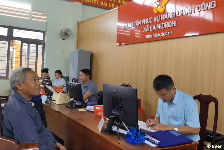 Trung tâm phục vụ hành chính công xã Ea M'Droh