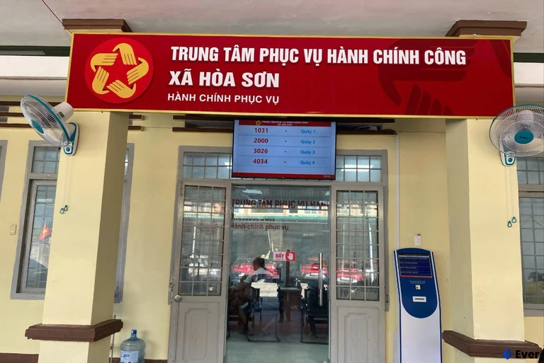 Trung tâm phục vụ hành chính công xã Hòa Sơn