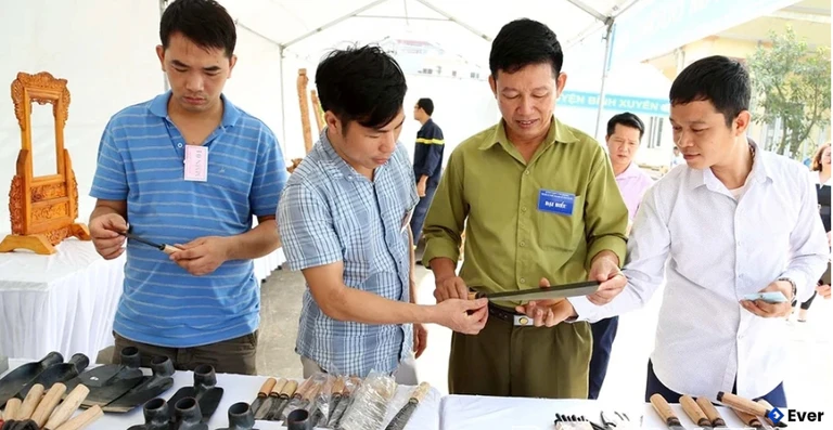 Ứng dụng khoa học công nghệ vào sản xuất, sản phẩm của làng rèn Lý Nhân ngày càng được nhiều người biết đến