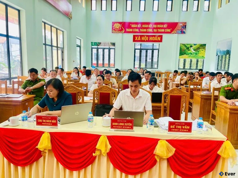 Ủy ban nhân dân xã Hội Hoan