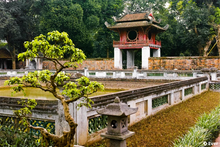 Văn Miếu - Quốc Tử Giám trường đại học đầu tiên của Việt Nam