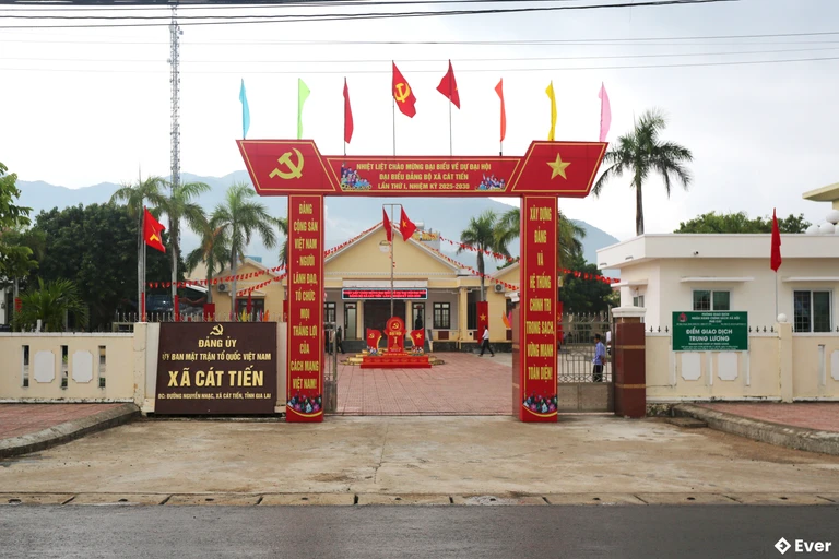 Xã Cát Tiên tổ chức lễ chào mừng các đồng chí hoàn thành nghĩa vụ quân sự tại ngũ trở về