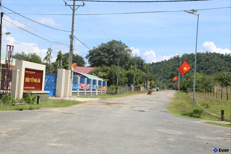 Xã Phan Sơn tập trung cải thiện hạ tầng nông thôn tại địa phương