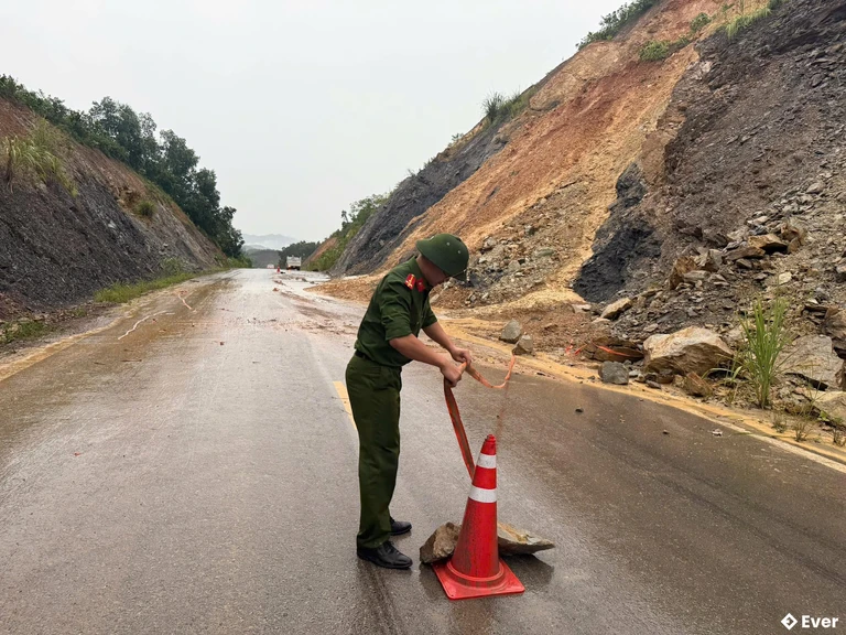 Xã Tam Tiến tập trung đầu tư hạ tầng giao thông