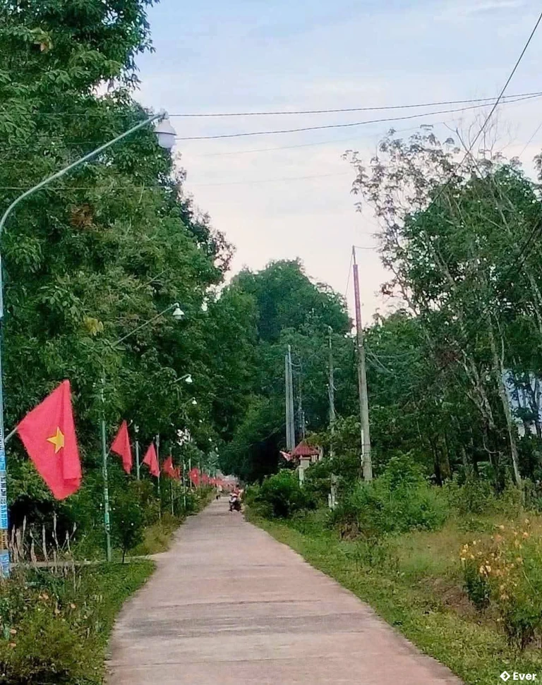 Xã Tân Khai chú trọng nâng cấp các tuyến đường liên xã, liên thôn