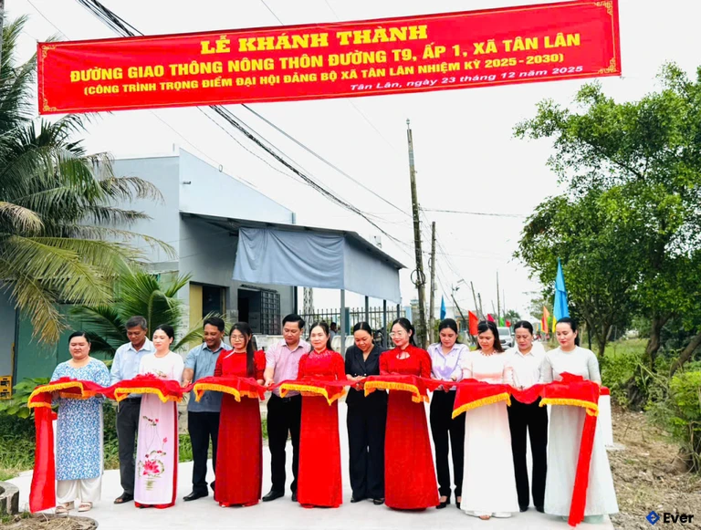 Xã Tân Lân đang tập trung mở rộng và hoàn thiện hệ thống giao thông nội bộ