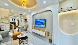 NHÀ MỚI HÀNG XANH – TRUNG TÂM SINH VIÊN – CHỈ 6.X TỶ