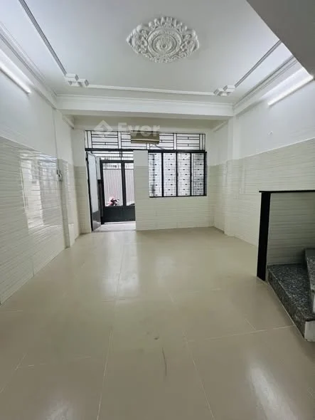 NGAY KHU PHỐ ẨM THỰC PHAN XÍCH LONG • 2 TẦNG BTCT • NGANG 4.1 x 11 ( 46M2 ) • GẦN MẶT TIỀN PHAN XÍC