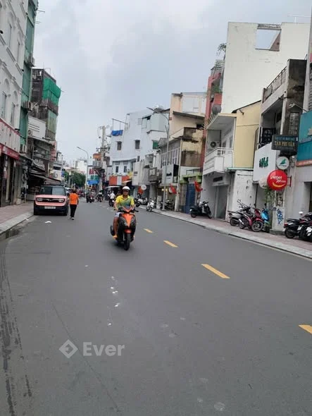 63m² - MẶT TIỀN HUỲNH VĂN BÁNH, PHƯỜNG 13, PHÚ NHUẬN - 4 TẦNG - GIÁ GIẢM CÒN 20.9 TỶ