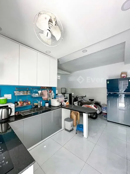 BÁN NHÀ LÔ GÓC 3 MẶT THOÁNG – HẺM XE HƠI – KHU KINH DOANH SẦM UẤT TRẦN HƯNG ĐẠO, QUẬN 1