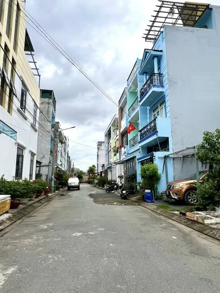 NHÀ ĐẸP – HXH 8M- SÁT VINHOMES GRAND PARK