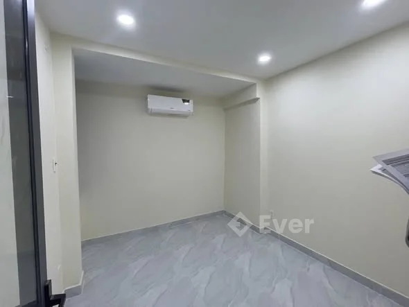 NHỈNH 3TỶ NHÀ ĐẸP 3 TẦNG - VÀO Ở NGAY - CÁCH MẶT TIỀN TRƯỜNG SA CHỈ 10M