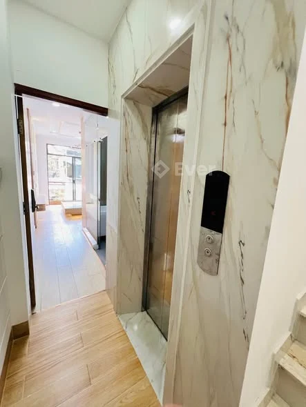 Bán nhà 5 tầng có thang máy – hẻm xe tải Cách Mạng Tháng 8, Quận 3 – giá 8.x tỷ TL