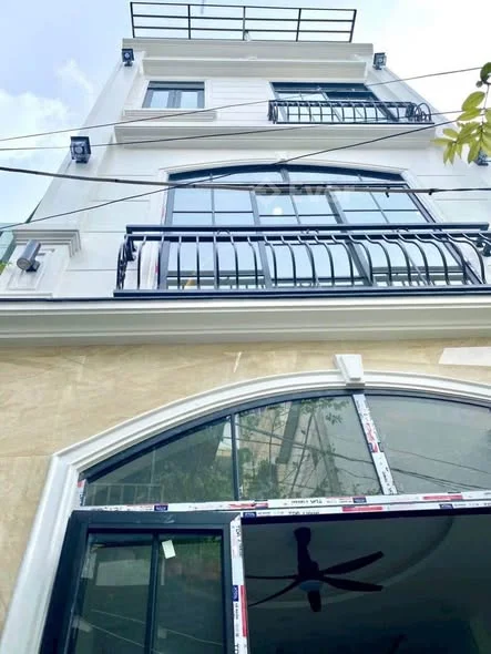 NHÀ XÂY MỚI - HẺM XE HƠI