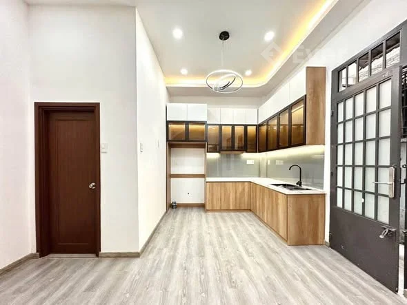 HẺM Ô TÔ- DUY NHẤT 1 CĂN RA MẶT TIỀN NGUYỄN DUY DƯƠNG – QUẬN 10