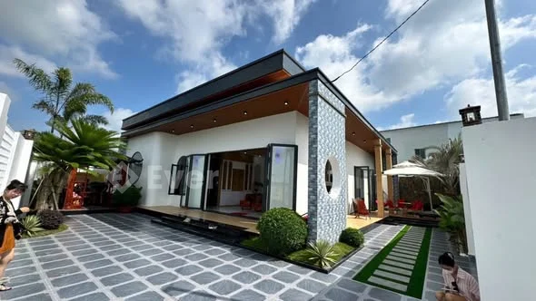 Gia Đình Tôi cần bán gấp căn nhà biệt thự mặt tiền Đường An Phú Tây,Huyện Bình Chánh