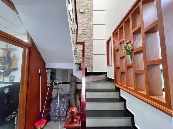 Nhà mới , 2 tầng ,hẽm xe hơi , đường Quang Trung , Quận Gò Vấp